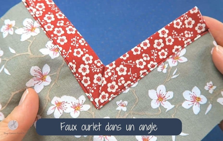 Faux ourlet dans un angle